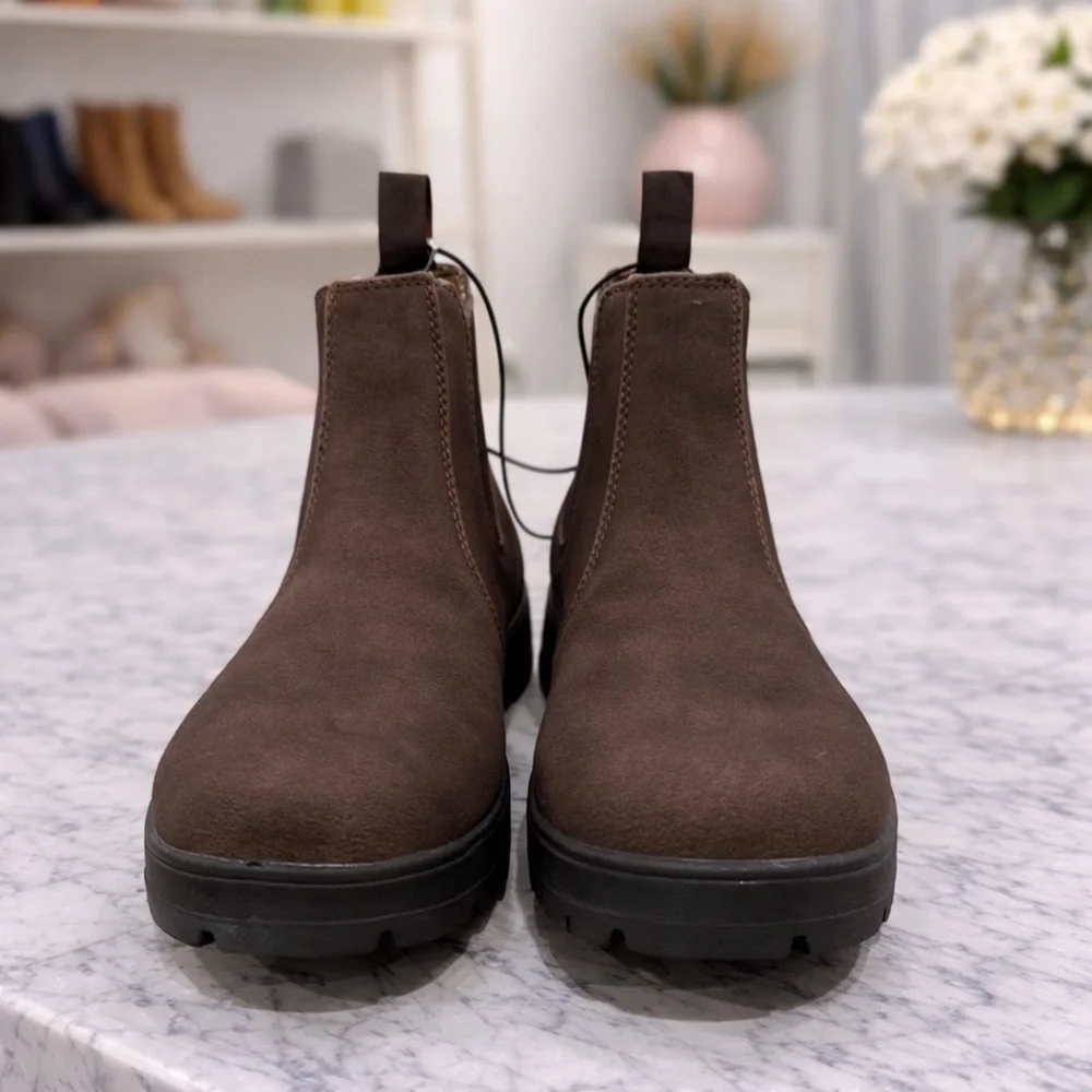 Eddie Bauer Men’s Brown Chelsea Boots Pull On Lug Sole NWT Size 11